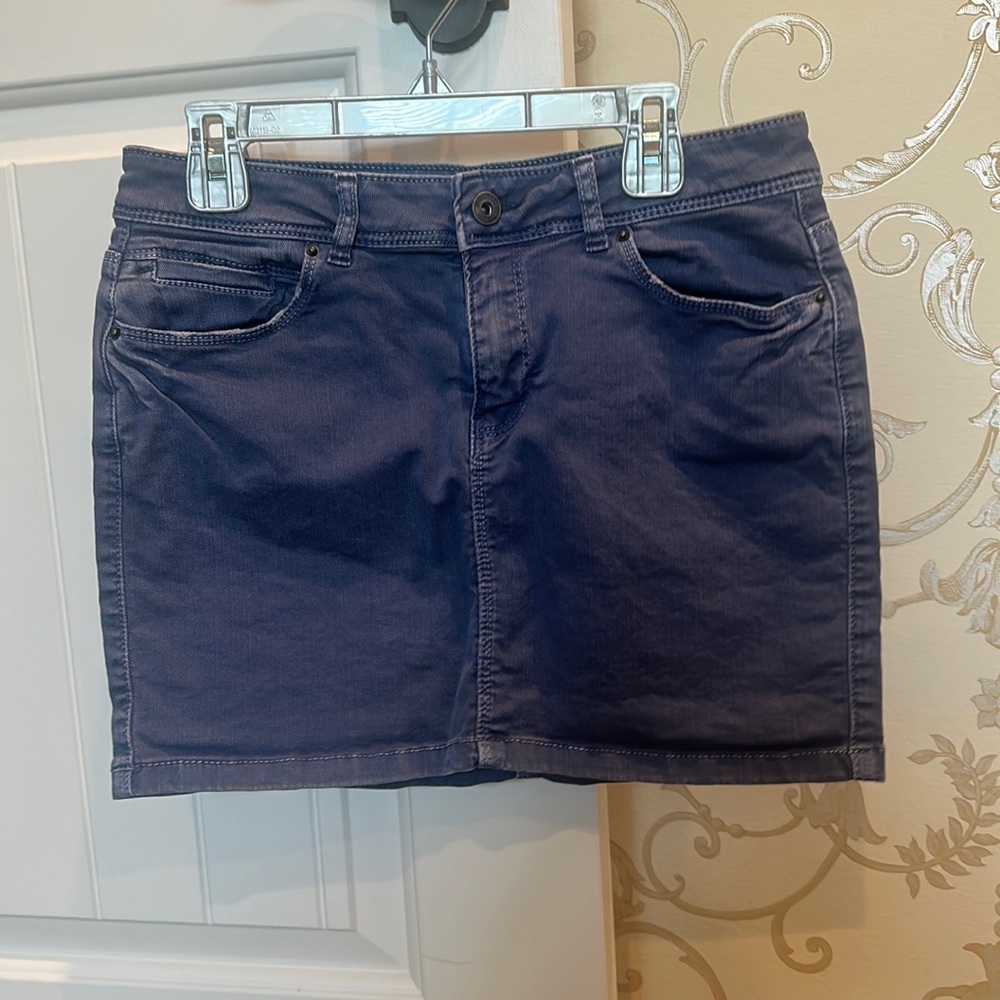 Women’s denim jean skirt
